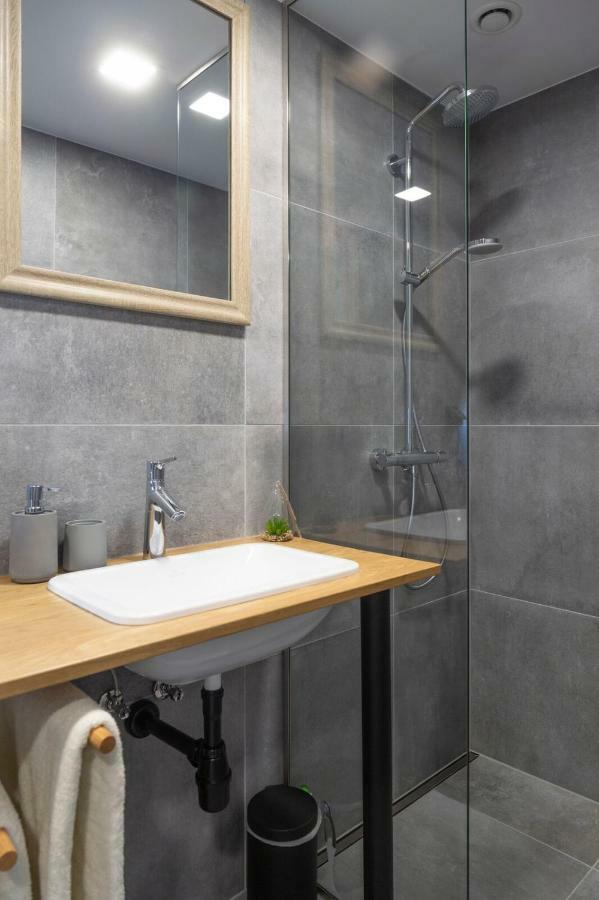 Estonian Design Flat Next To Old Town Leilighet Tallinn Eksteriør bilde